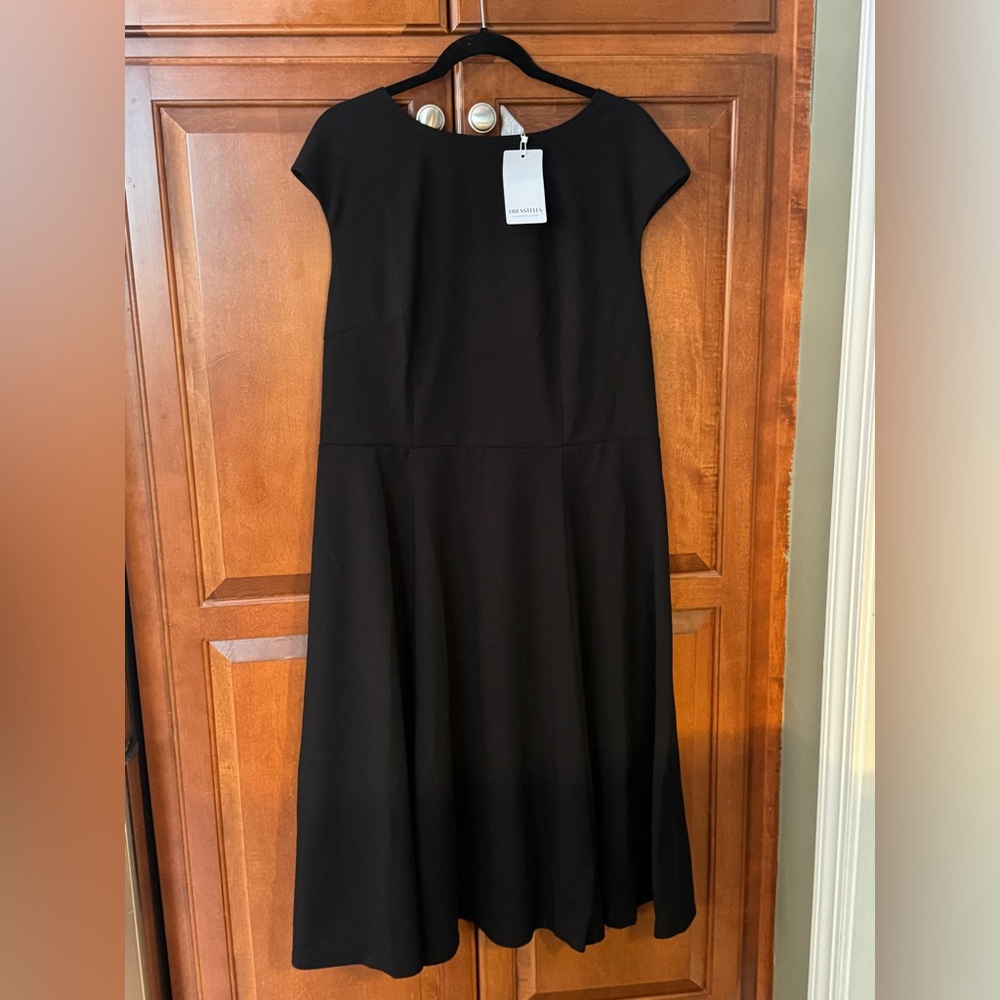 Elegant Black Midi Dress